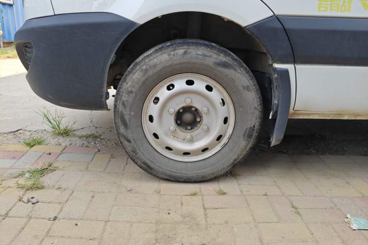 Used JAC Sunray 2022 2.0T Fuel-Efficient King PLUS Express Version Short Wheelbase 6-7 Seater – HFC4DB3-2E4
