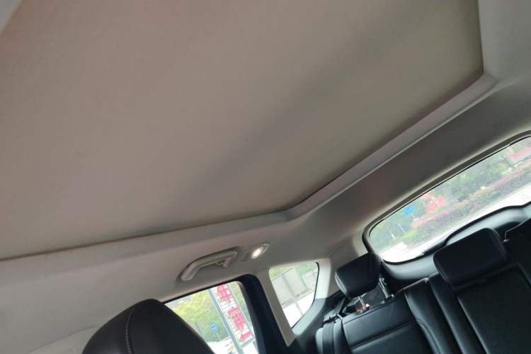 Used Ford Kuga 2019 EcoBoost 180 Two-Wheel-Drive Platinum Edition China VI Standard Headliner