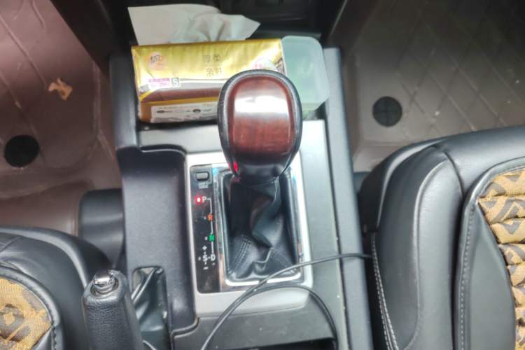 Used Toyota Prado 2016 3.5L Automatic TX-L Gear Lever