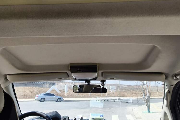 Used FORTHING Lingzhi 2020 M5L 1.6L Luxury 7-Seater
