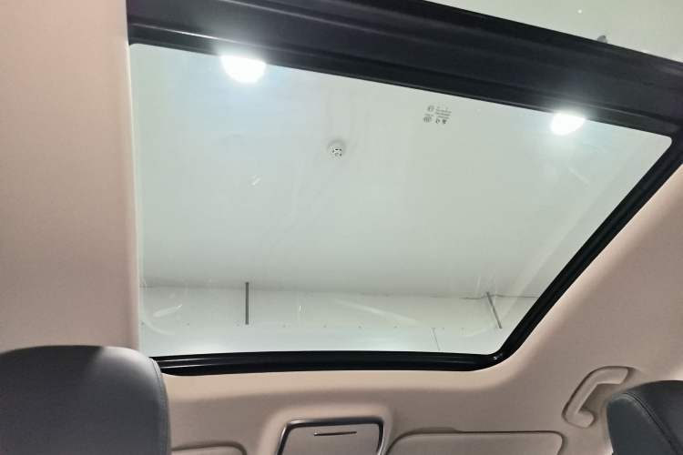 Used Hongqi HS7 PHEV 2025 Model 2.0T PHEV Two-Wheel Drive Qi Xiang Edition 7-Seater