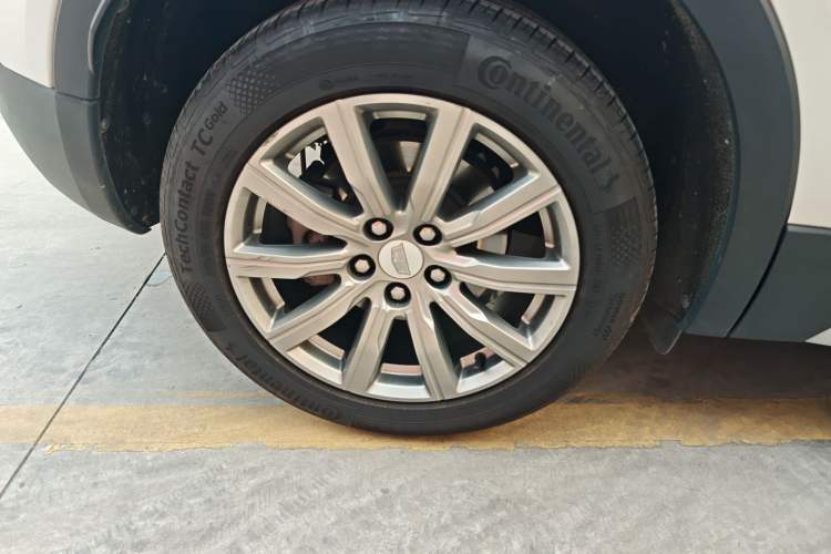 Used Cadillac XT4 2018 28T Two-Wheel Drive Leading Version Right Rear Wheel Hub