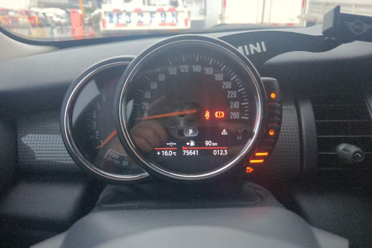 Used MINI MINI 2014 1.5T COOPER Fun
