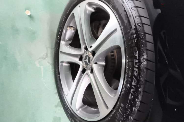 Used Mercedes-Benz E-Class 2019 E 260 L Sport Edition Right Rear Wheel Hub