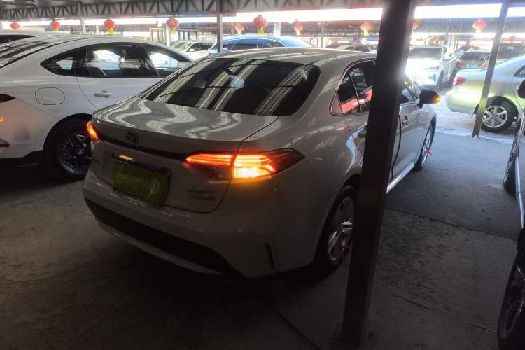 Used Toyota Levin 2021 Dual-Motor 1.8H E-CVT Leading Edition
