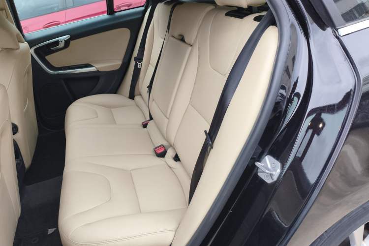 Used Volvo V60 2014 Facelift T5 Zhiyi Edition