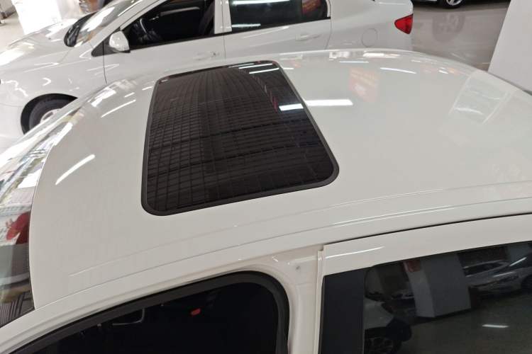 Used Peugeot 301 2014 1.6L Manual Luxury Edition
