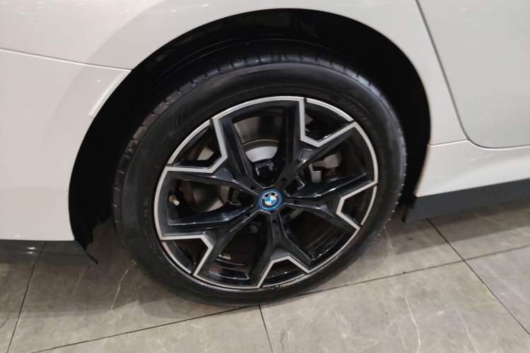 Used BMW i3 2023 eDrive 40 L Midnight Edition
