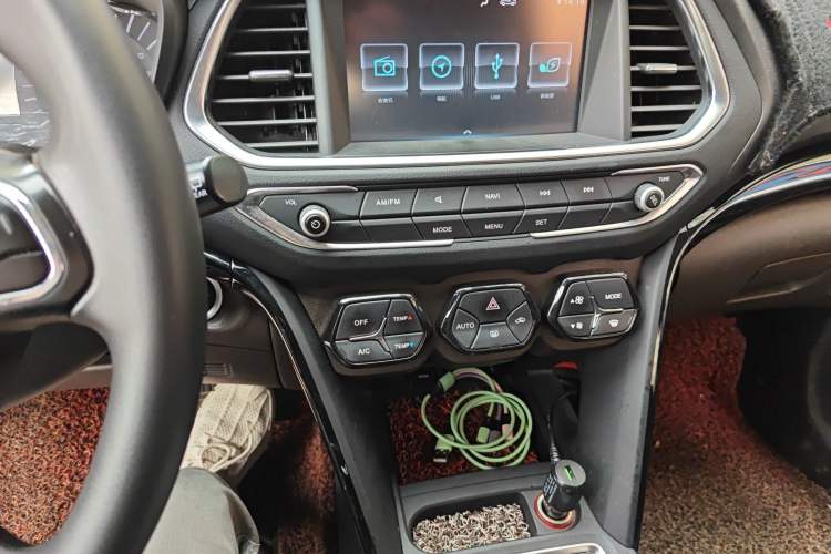 Used GAC Trumpchi GS4 New Energy 2017 1.5L PHEV Smart Enjoyment Edition Audio And AC Panel