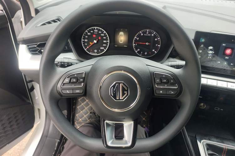 Used MG 5 2023 180 DVVT Manual Fashion Edition
