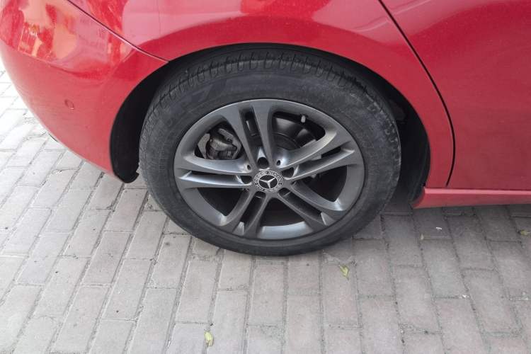 Used Mercedes-Benz A-Class 2019 A 200 Dynamic Edition Right Rear Wheel Hub