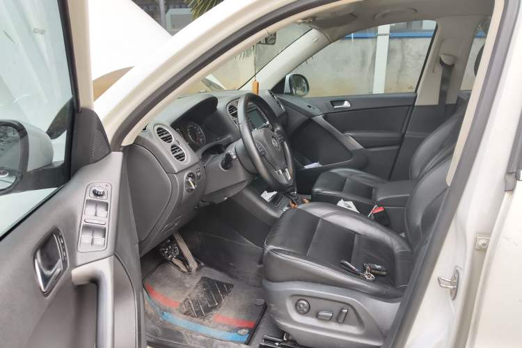 Used Volkswagen Tiguan 2012 1.8TSI Automatic Two-Wheel Drive Trend Edition Driver Seat