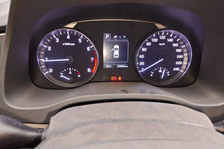 Used Hyundai Elantra (6th Generation / Lingdong) 2016 1.6L Automatic ZhiXuan – Elite Version Odometer Close Up