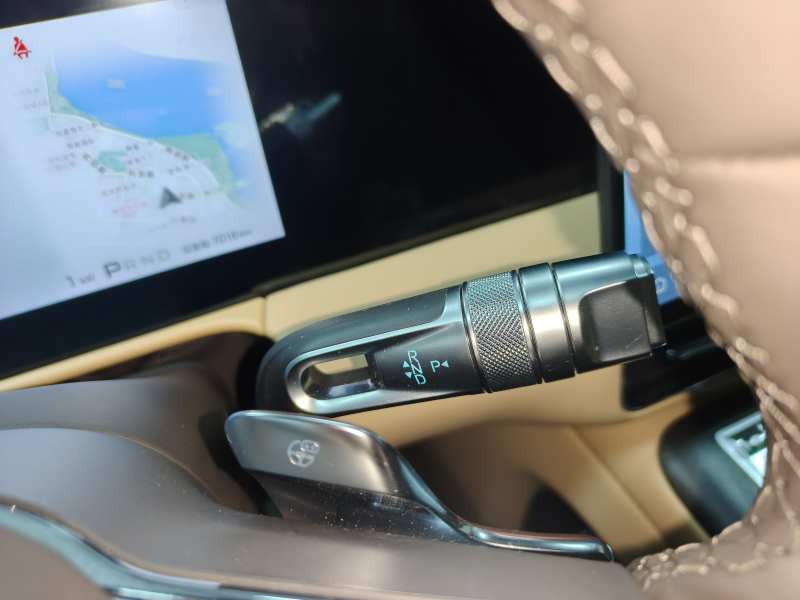 Used Denza D9 2026 Second-Generation DM-i Flash Charge Prestige Edition – Executive — 13