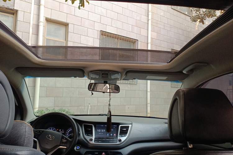 Used Hyundai Tucson 2015 1.6T Dual-Clutch Two-Wheel-Drive Smart Model
