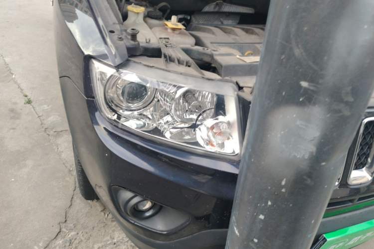 Used Jeep Compass 2011 2.4L four-wheel-drive sport version