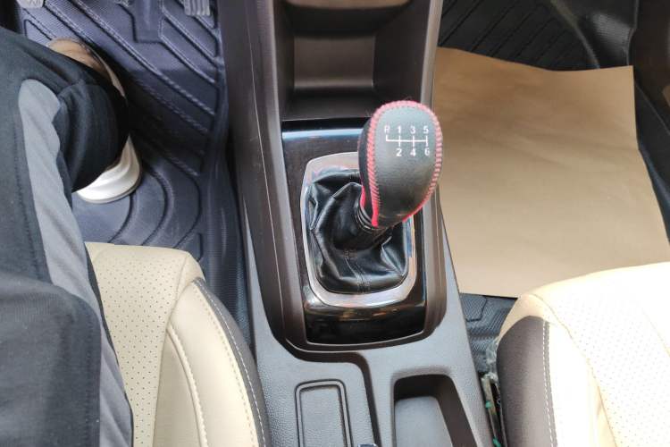 Used Baojun 310W 2017 1.5L Manual Luxury Edition China V