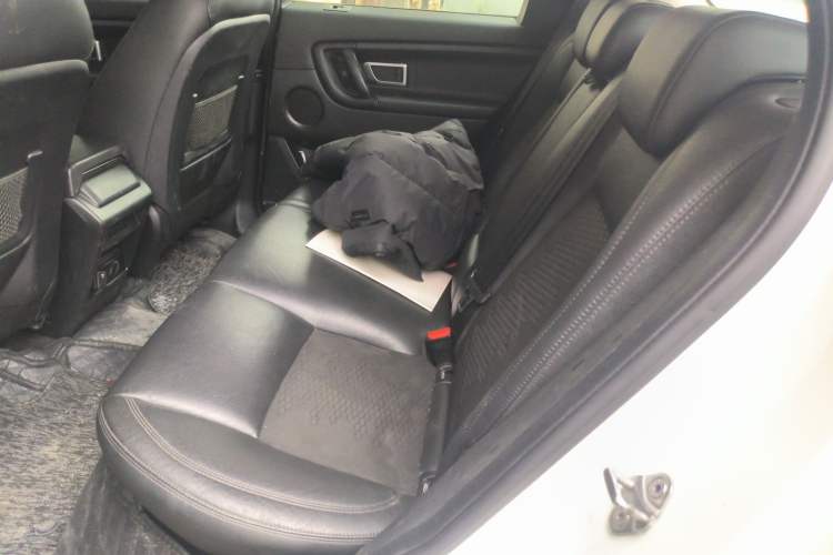 Used Land Rover Discovery Sport 2018 240 PS PURE Edition Left Rear Seat