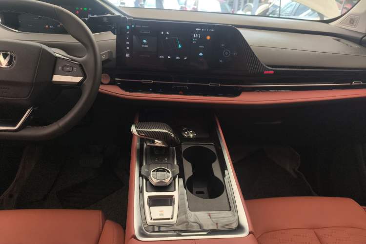 Used CHANGAN CS55PLUS 2024 3rd Generation 1.5T DCT Excellence Model
