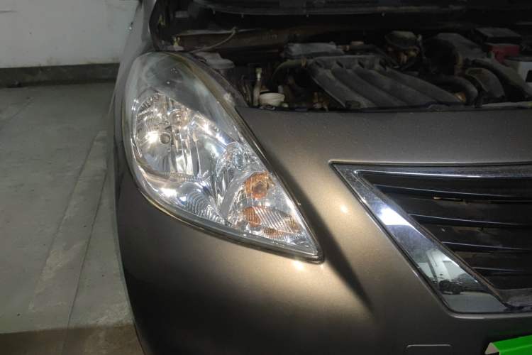 Used Nissan Sunny 2011 1.5XE CVT Comfort Edition Right Front Headlight