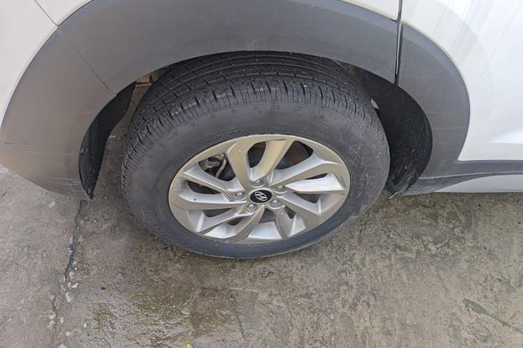 Used Hyundai Tucson 2018 1.6T Dual-Clutch Two-Wheel Drive 15th Anniversary Special Edition