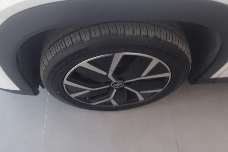 Used BYD Song L DM-i 2025 Intelligent Driving Version 160 km Beyond-Range Type
