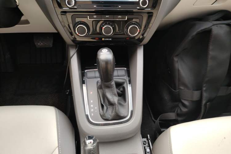 Used Volkswagen Sagitar 2015 1.6L Automatic Comfort Model