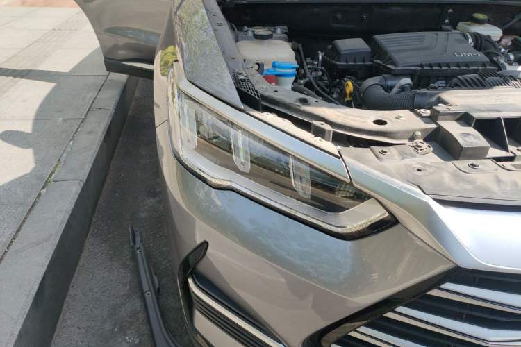 Used BYD Song Pro New Energy 2022 DM-i 110km Flagship Pro Model Right Front Headlight