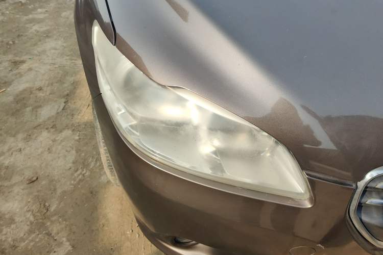 Used Peugeot 301 2014 1.6L Manual Luxury Edition
