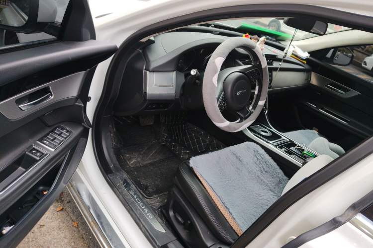 Used Jaguar XFL 2017 XFL 2.0T 200PS Windflower Edition
