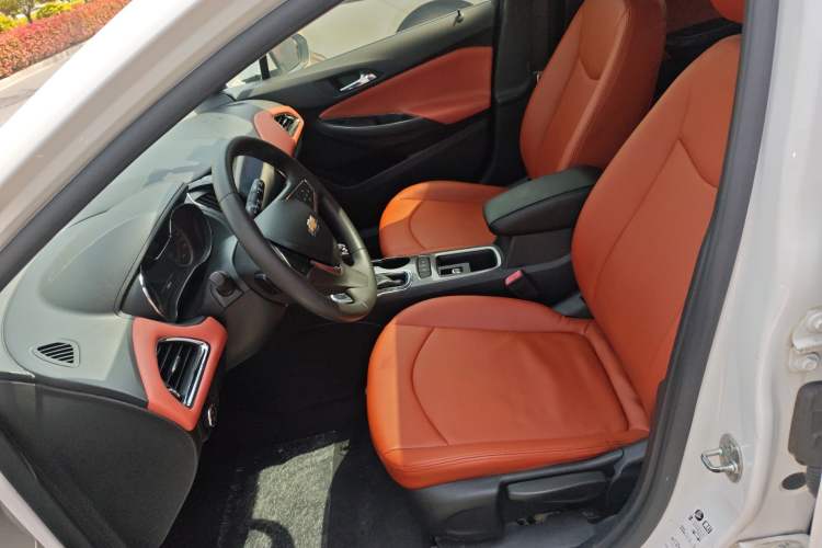 Used Chevrolet Cruze 2017 1.5L Hatchback Automatic Xuanfeng Edition