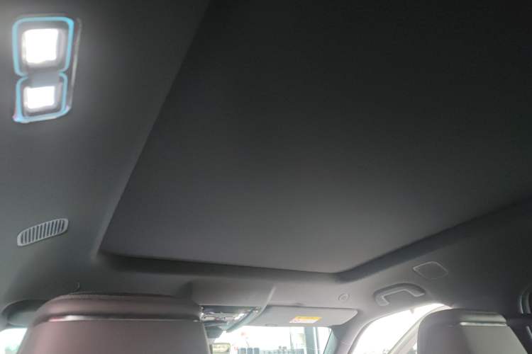 Used Formula Leopard 5 2023 Navigator Edition
