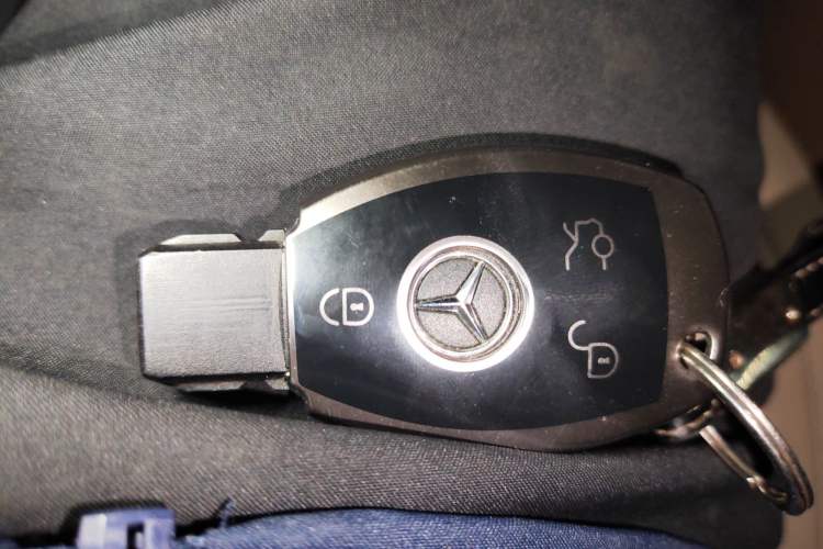 Used Mercedes-Benz Viano 2013 3.5L Haoci version Interior 1