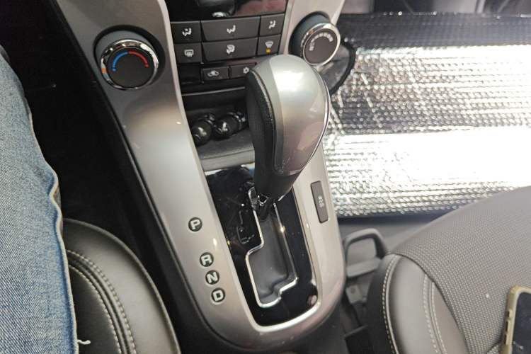 Used Chevrolet Cruze 2013 Hatchback 1.6T Automatic Flagship Model