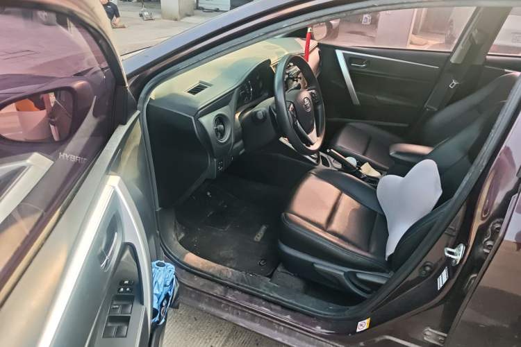 Used Toyota Levin 2017 Revised Dual-Engine 1.8H GS E-CVT Elite Sunroof Version China V Standard