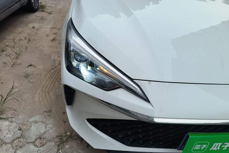 Used Roewe i5 2023 1.5L CVT Luxury Edition Right Front Headlight