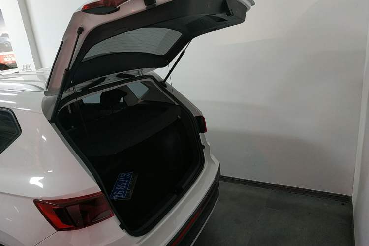 Used Jetta VS5 2023 280TSI Automatic Trend Edition
