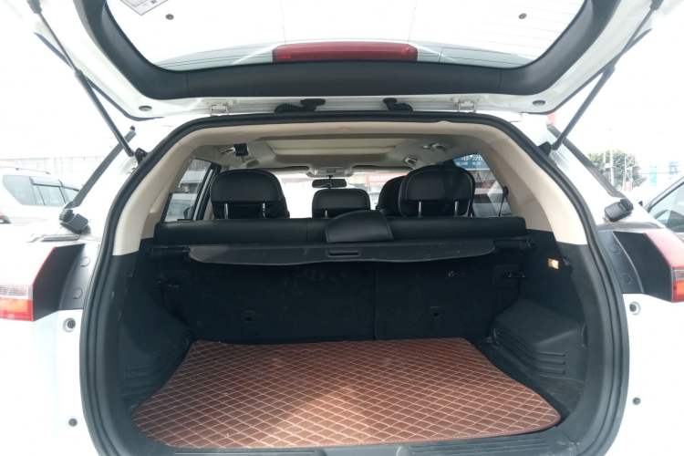 Used Geely Auto Emgrand X7 Sport 2016 1.8TD Automatic ZhiShang Model Trunk