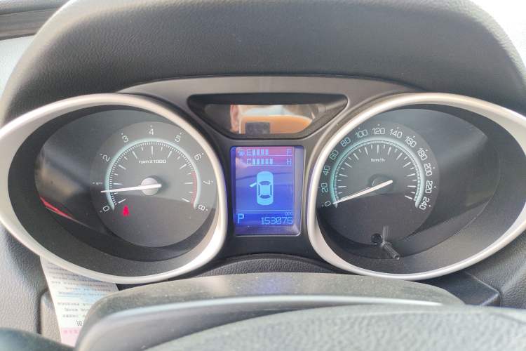 Used GAC Trumpchi GS5 Super 2015 2.0L Automatic Two-Wheel Drive Luxury Navigation Edition Instrument Cluster