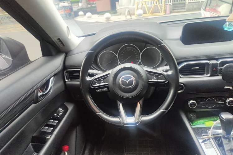 Used Mazda CX-5 2017 2.0L Automatic 2WD Smart Enjoyment Version China V Standard Steering Wheel