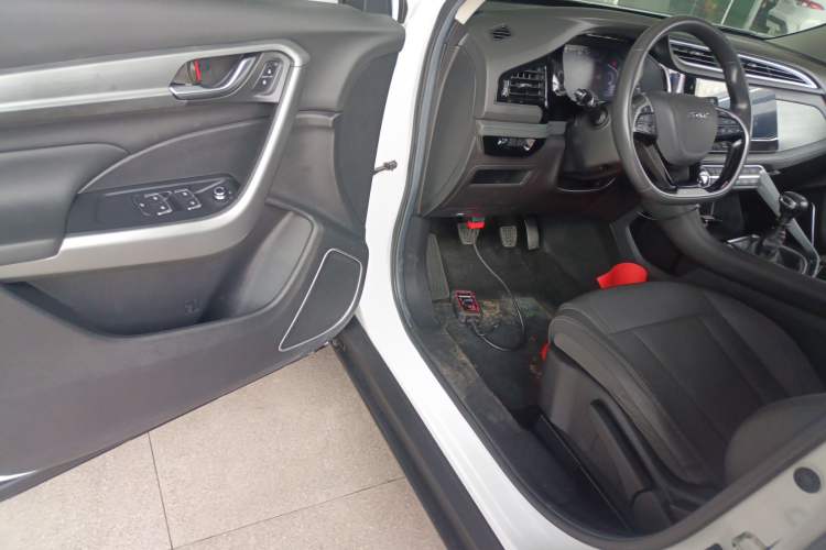 Used Dongfeng Aeolus AX7 2021 1.5T Manual ZhiXiang Edition
