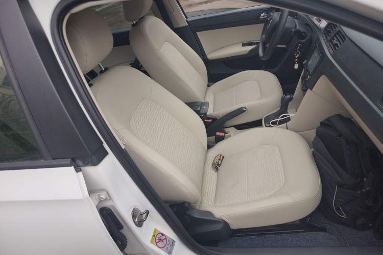 Used Skoda Rapid 2013 1.6L Automatic Smart Selection Model
