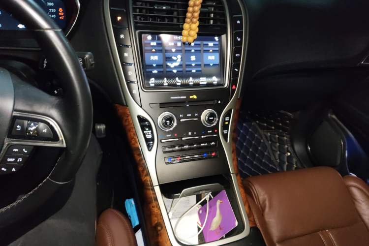 Used Lincoln Nautilus 2019 2.7T Four-Wheel Drive Prestige Edition China VI Standard Audio And AC Panel