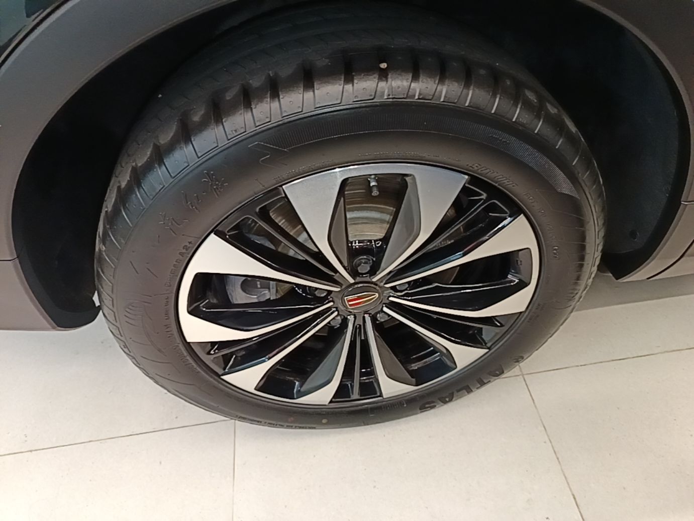 Hongqi HS7 2022 2.0T DCT Two-Wheel Drive Smart Connect Flagship Edition Seven Seats — снимка 11