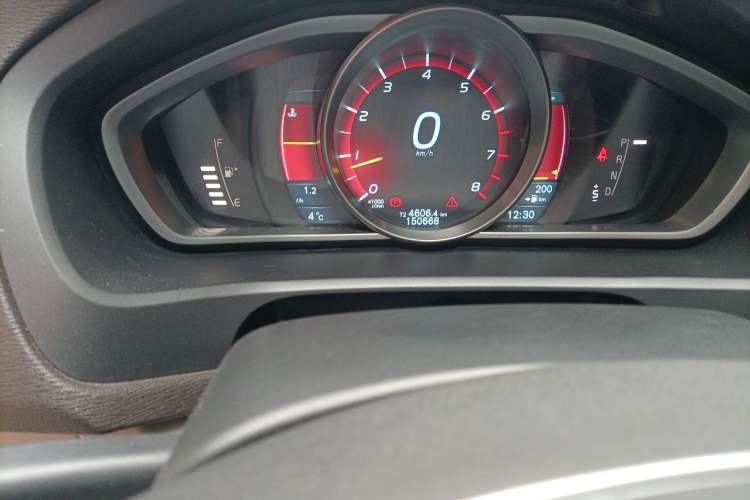 Used Volvo V40 2013 2.0T Zhiya Edition