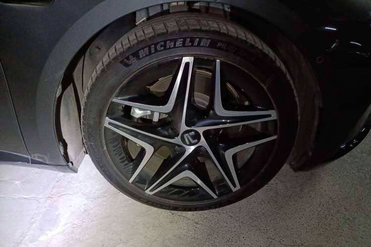 Used Rising F7 2023 Long-Range Pro Edition
