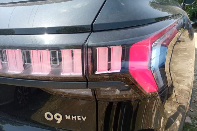 Used Lynk & Co 09 2021 2.0T Halo Six-Seater