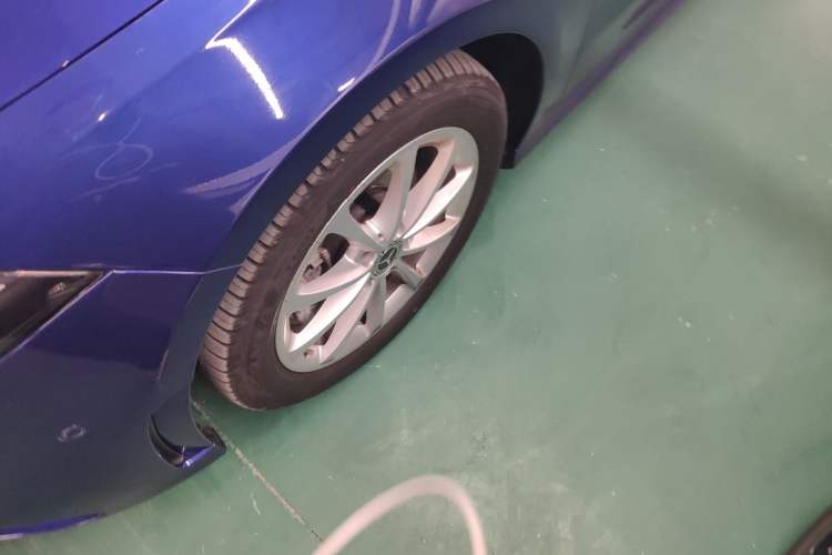 Used Mercedes-Benz A-Class 2020 Restyled A 200 L Sport Sedan Fashion Version Left Front Wheel Hub