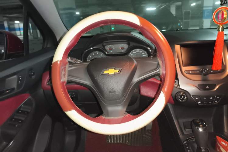 Used Chevrolet Cruze 2017 1.5L Automatic Pioneer Sunroof Edition
