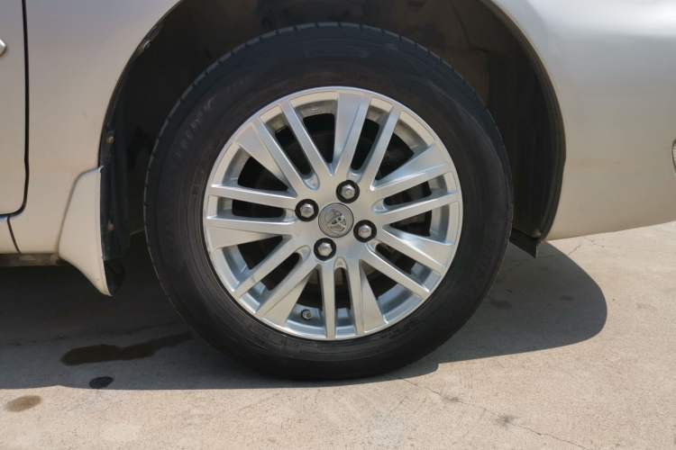 Used Toyota Corolla EX 2007 1.8L Automatic GLX-i Special Edition Right Front Wheel Hub